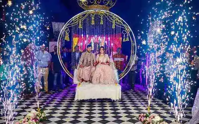 Best Couple Entry Services In Uttar Pradesh
